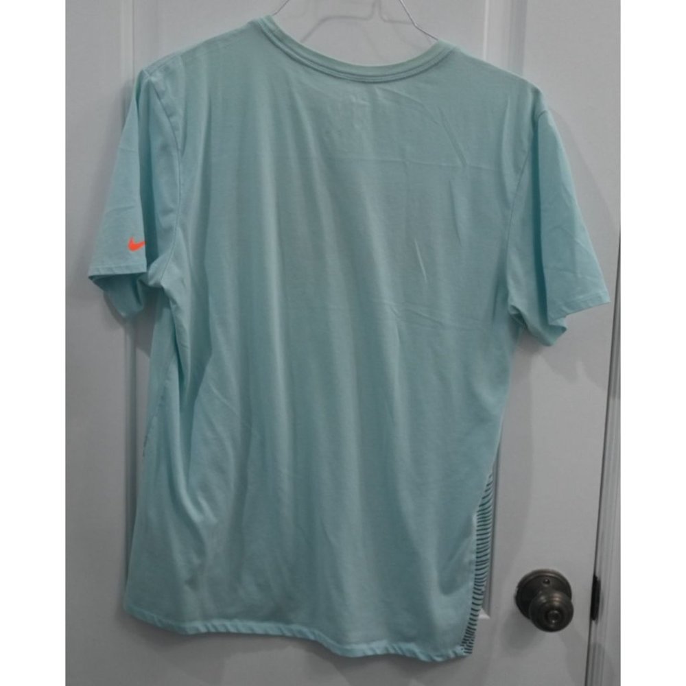 Nike Men's Short-Sleeve T-Shirt Athletic Cut Size Large Dri-Fit - Picture 2 of 2
